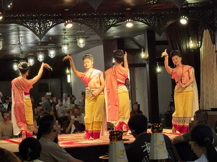 北タイ「ランナー」舞踊