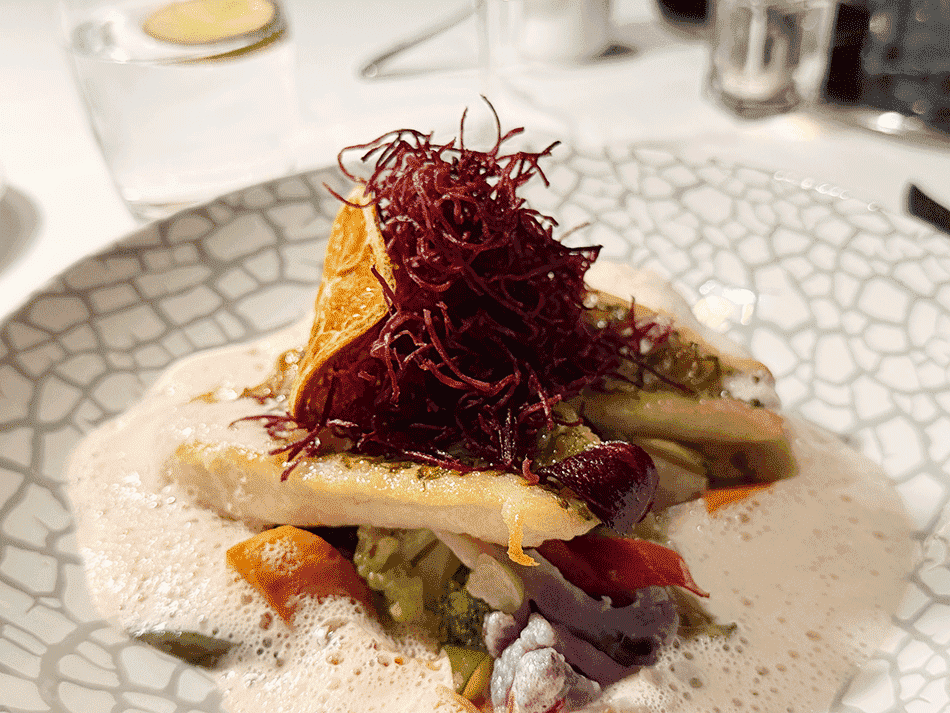 タヒチ メイン料理は白身魚