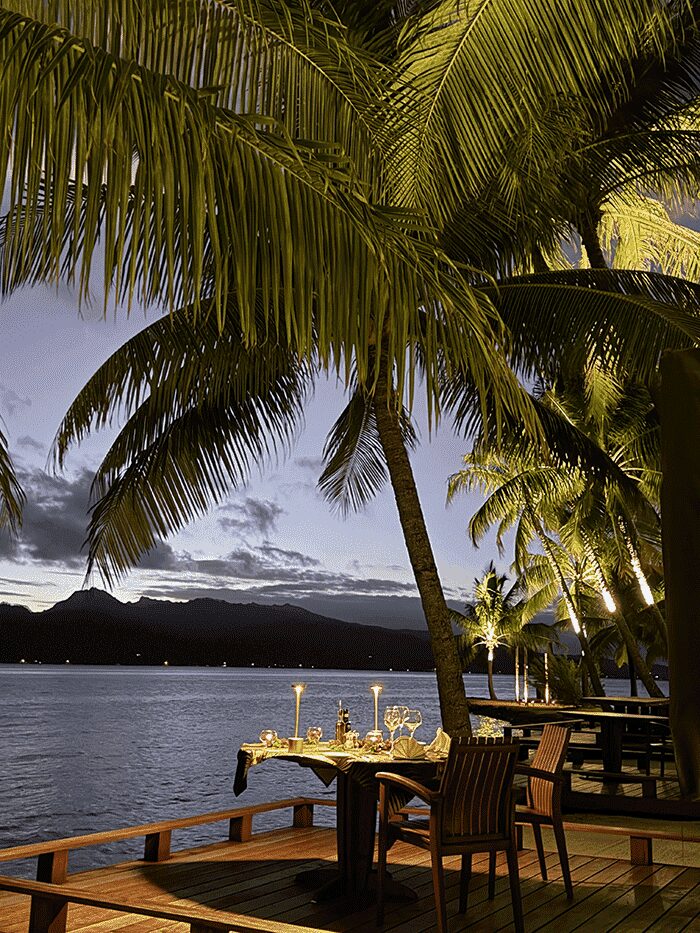 ヴァヒネ プライベート アイランドでの夕食