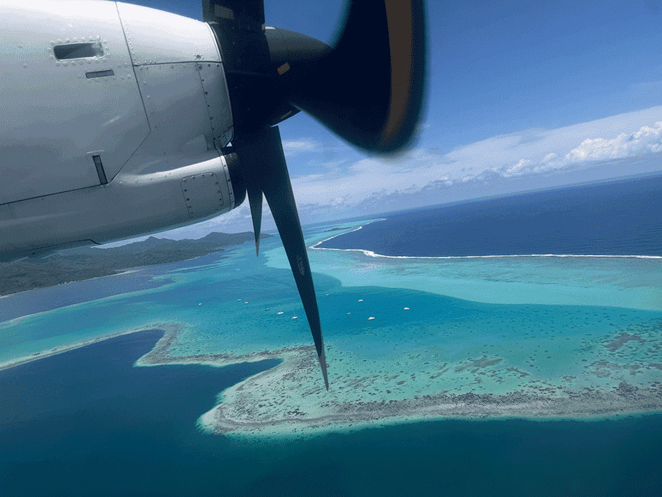 ライアテア島からパペーテへ