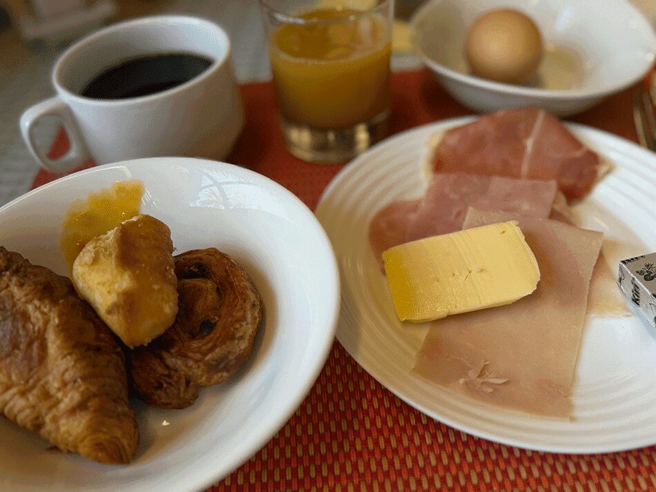 8日目 ハヴァイキの朝食