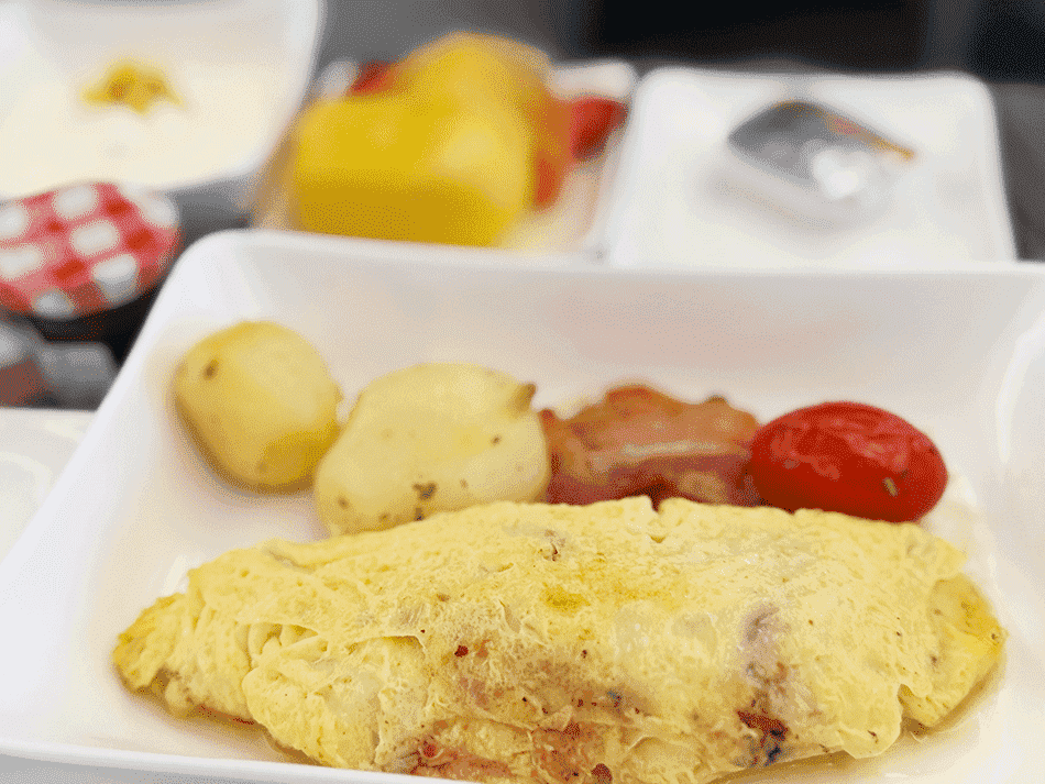 TN87便ビジネスクラス機内食