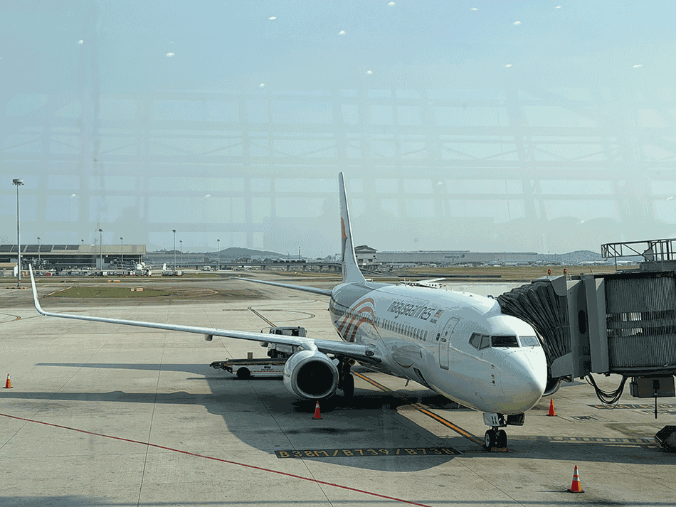 ピンクモスクを後にクチンへ